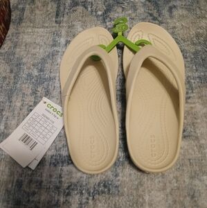 Crocs Kadee II Flip Flops Sandals Ivory 202492-11S Women’s Size W4